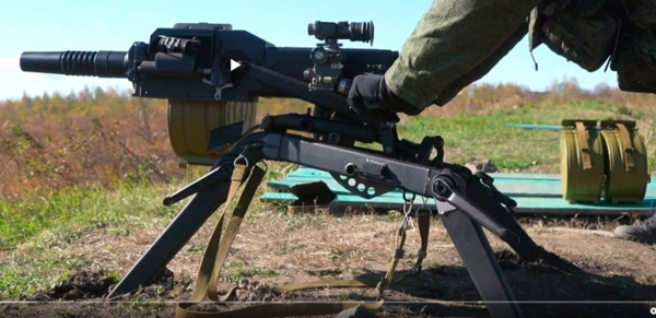 Sowjetische SPG-9 D auf UAS-469 zur Panzerabwehr